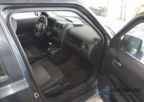 2015 Jeep Patriot Sport z USA, uszkodzony, nr VIN 1C4NJRBB2FD332013